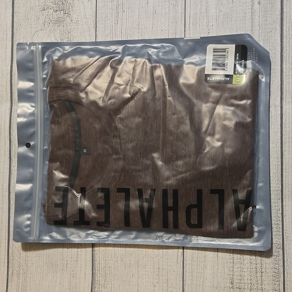 Alphalete Men's Hero Seamless Tee Sparrow Size M NWT - Picture 1 of 4